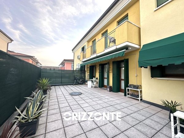 appartamento in vendita a Tezze sul Brenta in zona Tezze