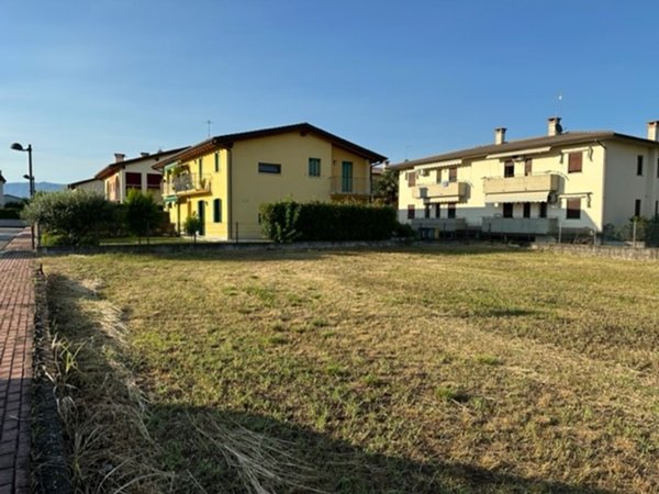 terreno edificabile in vendita a Tezze sul Brenta in zona Campagnari