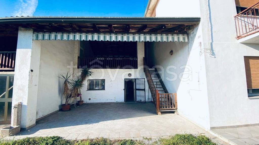 terreno edificabile in vendita a Tezze sul Brenta in zona Granella