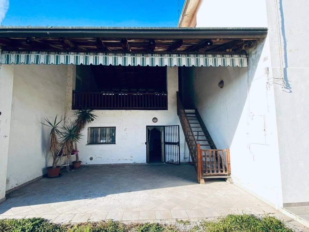 casa indipendente in vendita a Tezze sul Brenta in zona Tezze