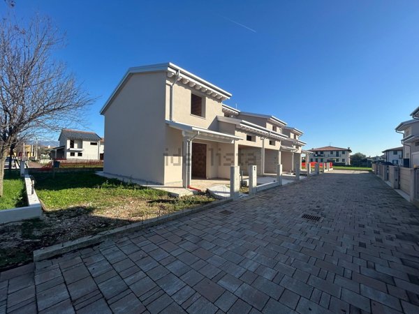 appartamento in vendita a Tezze sul Brenta