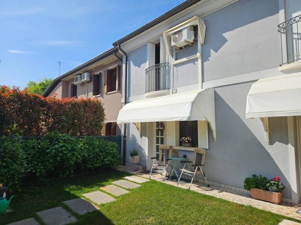 casa indipendente in vendita a Tezze sul Brenta in zona Belvedere