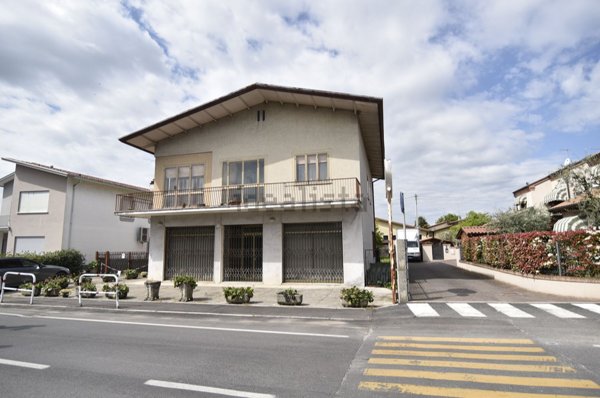 casa indipendente in vendita a Tezze sul Brenta in zona Granella