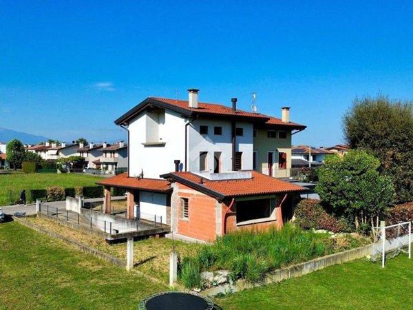 casa indipendente in vendita a Tezze sul Brenta in zona Belvedere