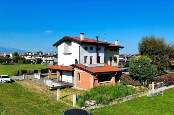casa indipendente in vendita a Tezze sul Brenta in zona Belvedere
