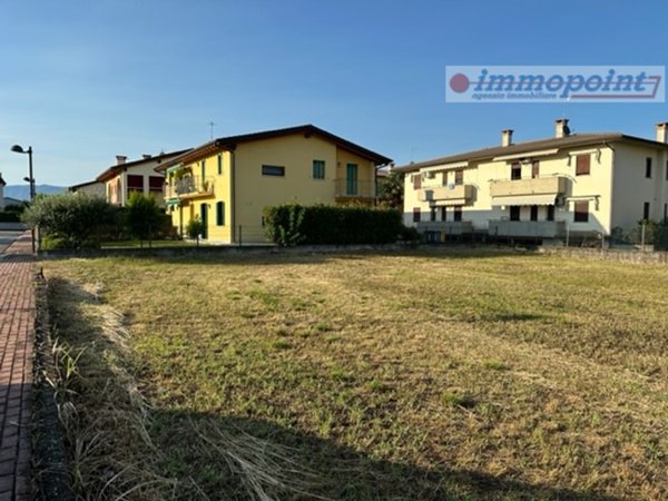 terreno edificabile in vendita a Tezze sul Brenta