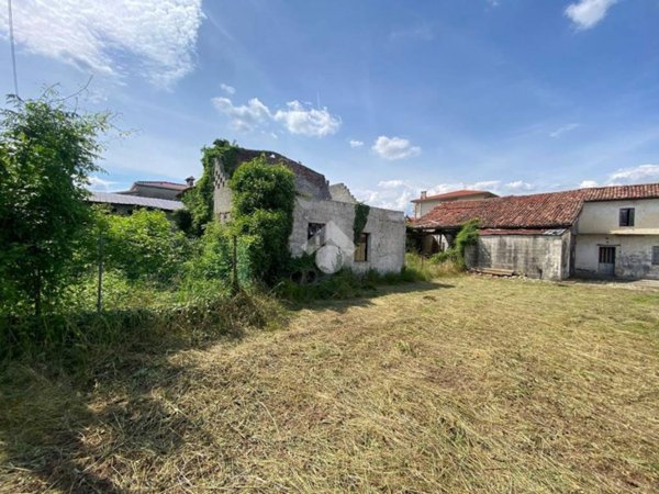 casale in vendita a Tezze sul Brenta in zona Belvedere