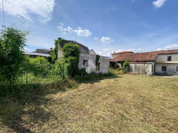 casale in vendita a Tezze sul Brenta in zona Belvedere