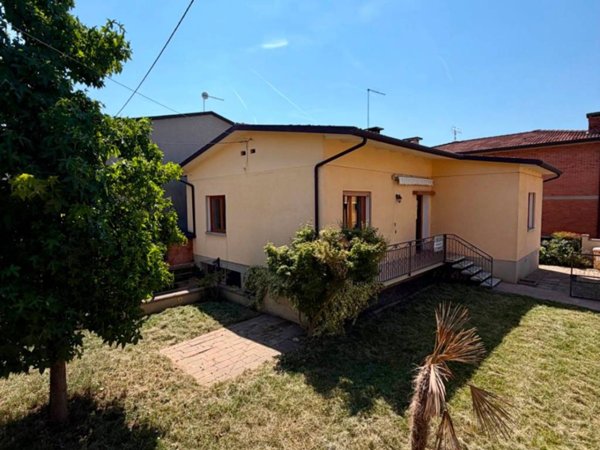 casa indipendente in vendita a Tezze sul Brenta in zona Belvedere