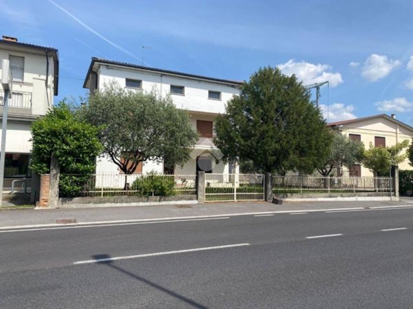 casa indipendente in vendita a Tezze sul Brenta in zona Belvedere