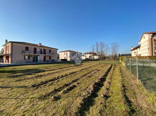 terreno edificabile in vendita a Tezze sul Brenta in zona Campagnari