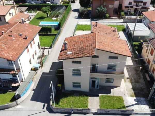 casa indipendente in vendita a Tezze sul Brenta in zona Belvedere