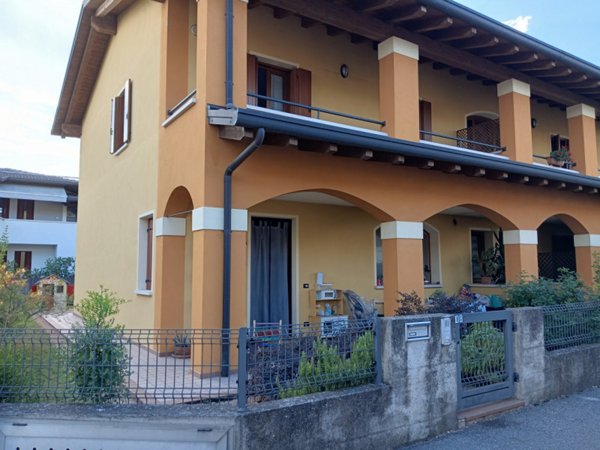 appartamento in vendita a Tezze sul Brenta in zona Tezze