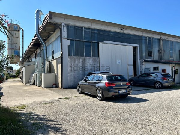 capannone in vendita a Tezze sul Brenta in zona Campagnari