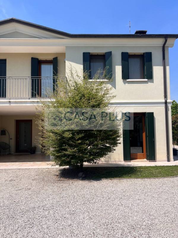 casa indipendente in vendita a Tezze sul Brenta