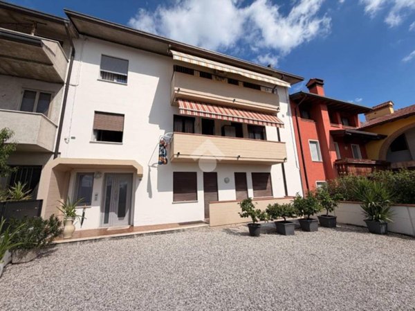 appartamento in vendita a Tezze sul Brenta in zona Tezze