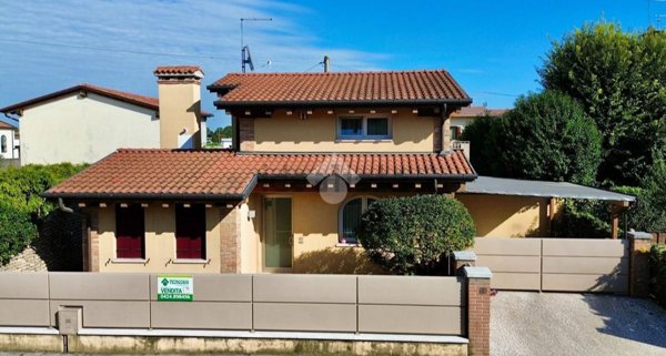 casa indipendente in vendita a Tezze sul Brenta in zona Tezze