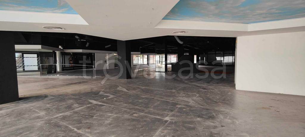 negozio in vendita a Thiene in zona Santo