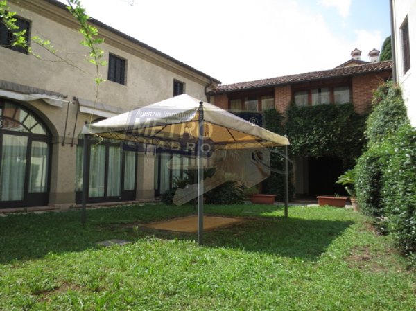 casa indipendente in vendita a Thiene