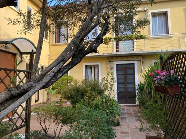 casa indipendente in vendita a Thiene