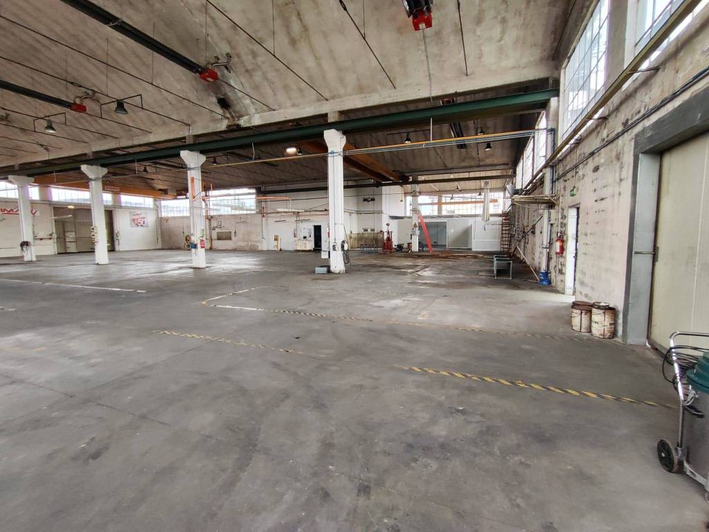 locale commerciale in vendita a Thiene