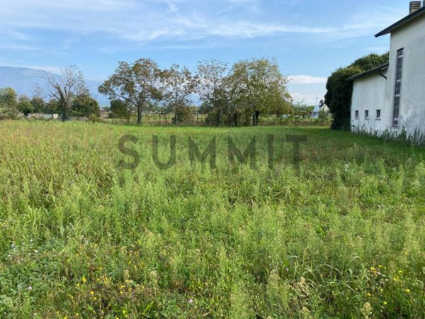 terreno edificabile in vendita a Thiene