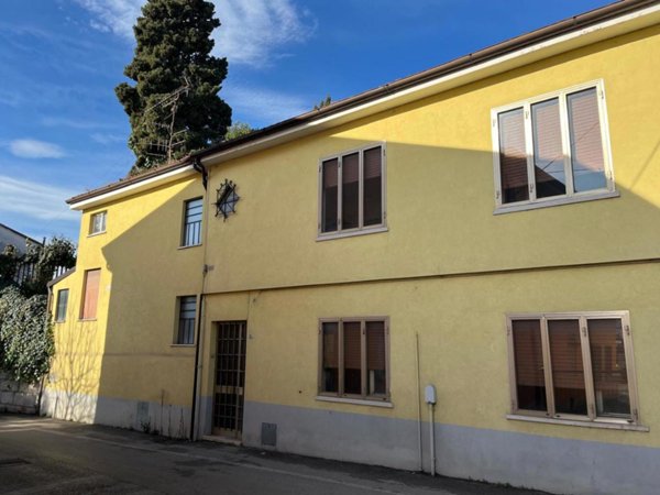 casa indipendente in vendita a Thiene