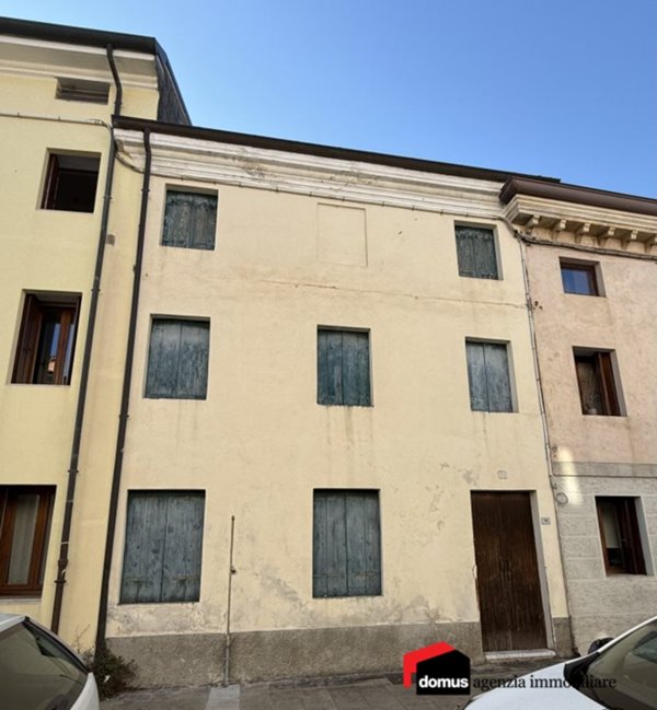 casa indipendente in vendita a Thiene