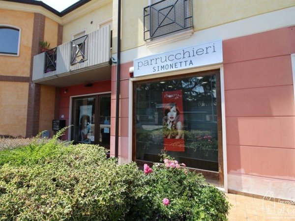 negozio in vendita a Thiene in zona Santo