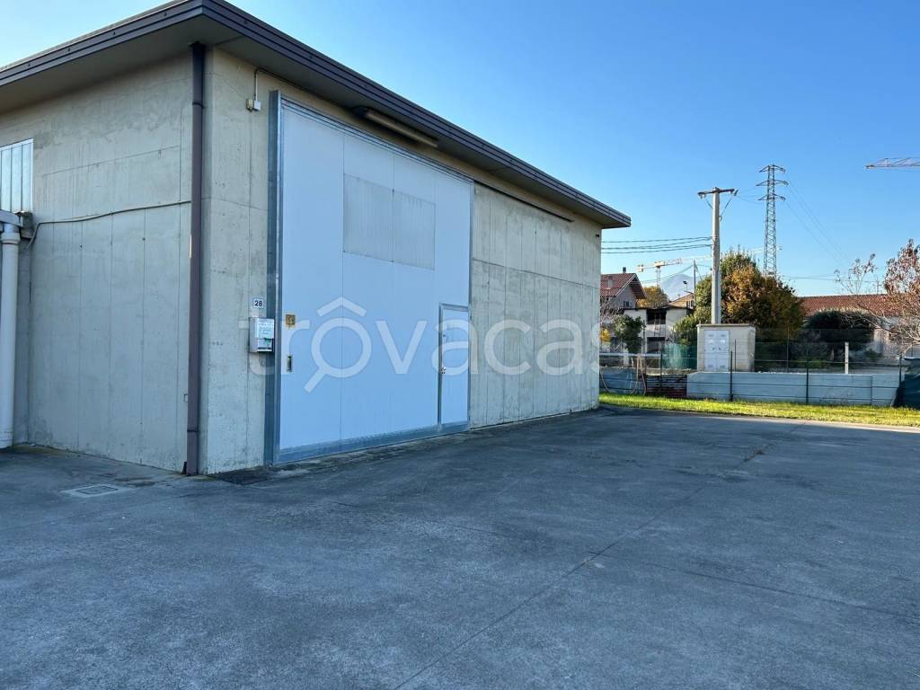locale commerciale in vendita a Thiene in zona Santo