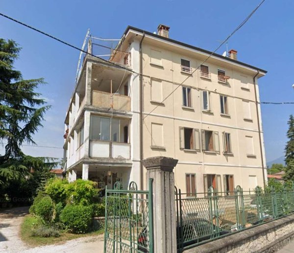 appartamento in vendita a Thiene in zona Santo