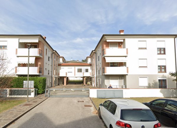 appartamento in vendita a Thiene in zona Santo