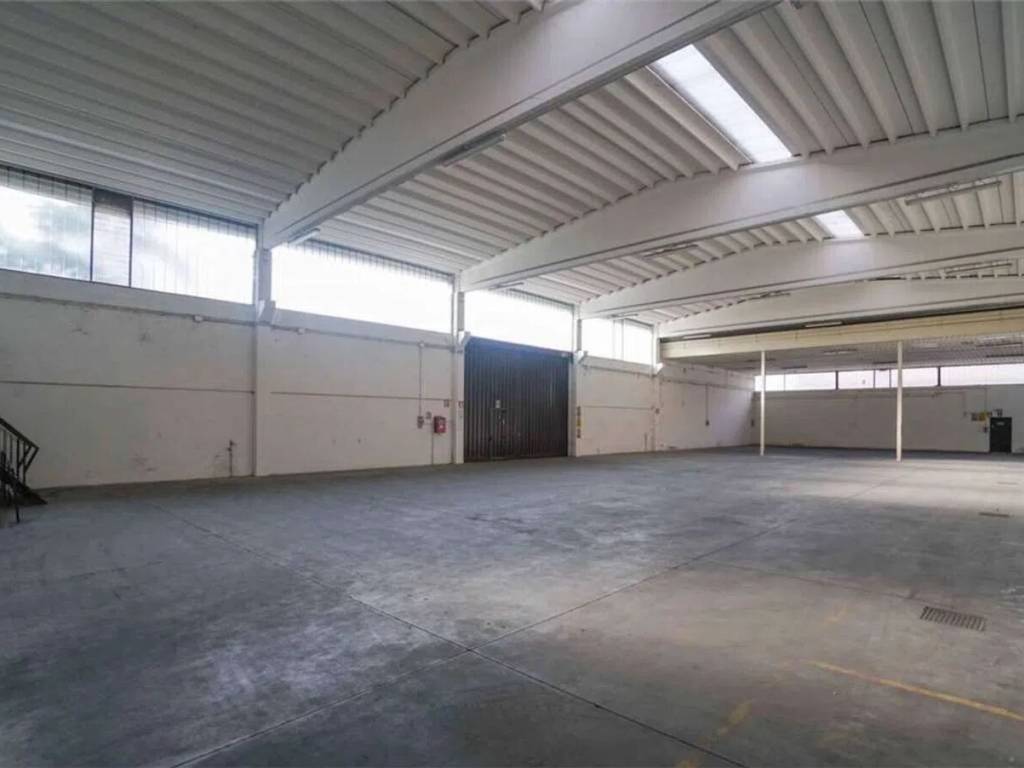 locale commerciale in vendita a Thiene
