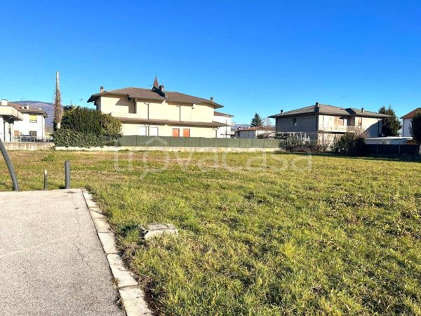 terreno edificabile in vendita a Thiene in zona Rozzampia