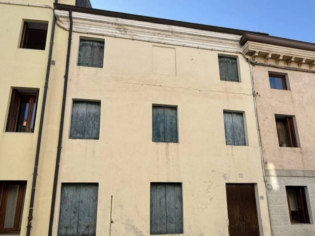 casa indipendente in vendita a Thiene