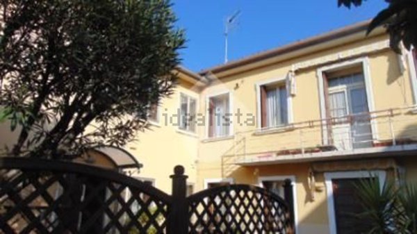 casa indipendente in vendita a Thiene