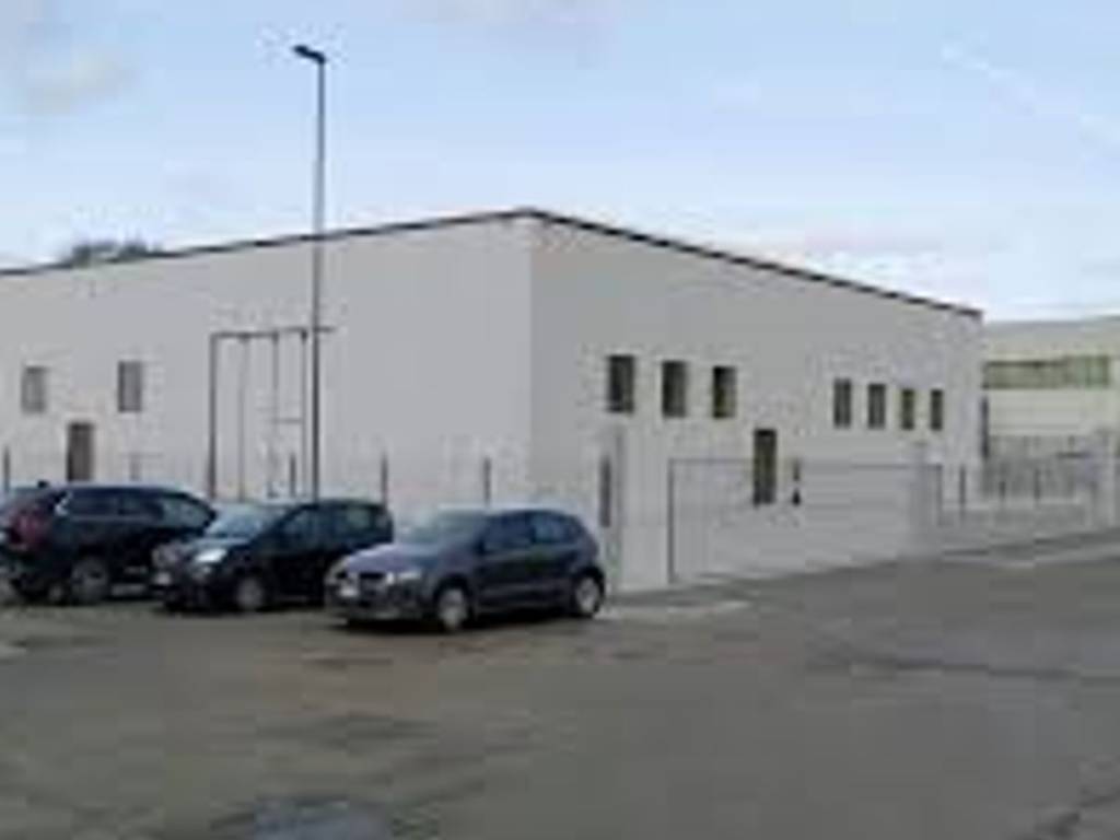 capannone in vendita a Thiene