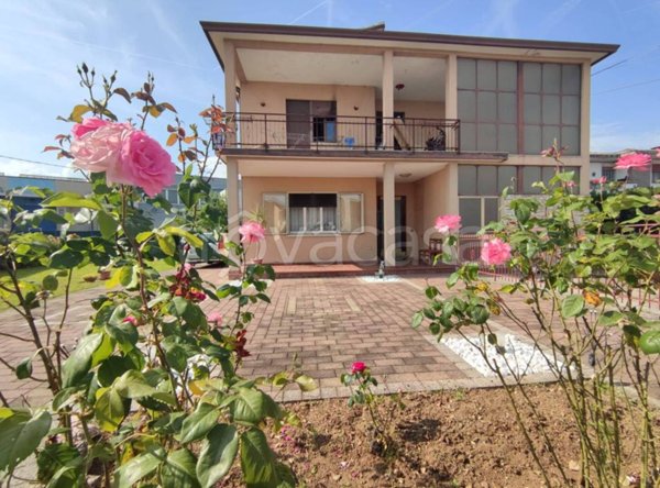 appartamento in vendita a Thiene in zona Santo