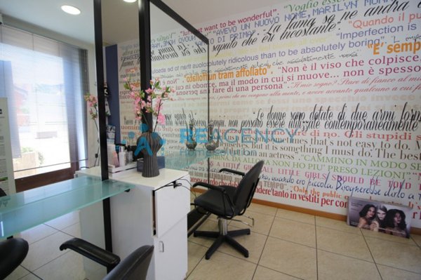 ufficio in vendita a Thiene in zona Santo