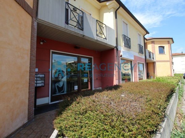 negozio in vendita a Thiene in zona Santo