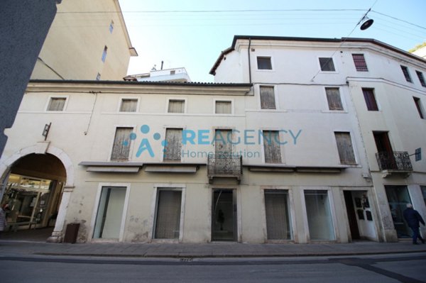 negozio in vendita a Thiene