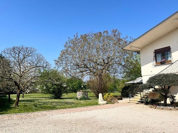 casa indipendente in vendita a Thiene
