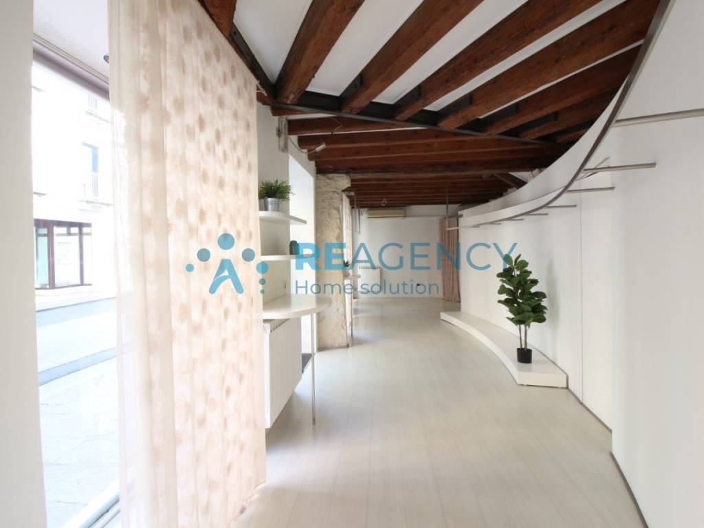 intera palazzina in vendita a Thiene