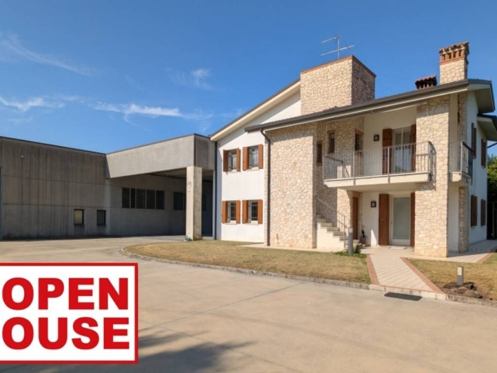 casa indipendente in vendita a Thiene