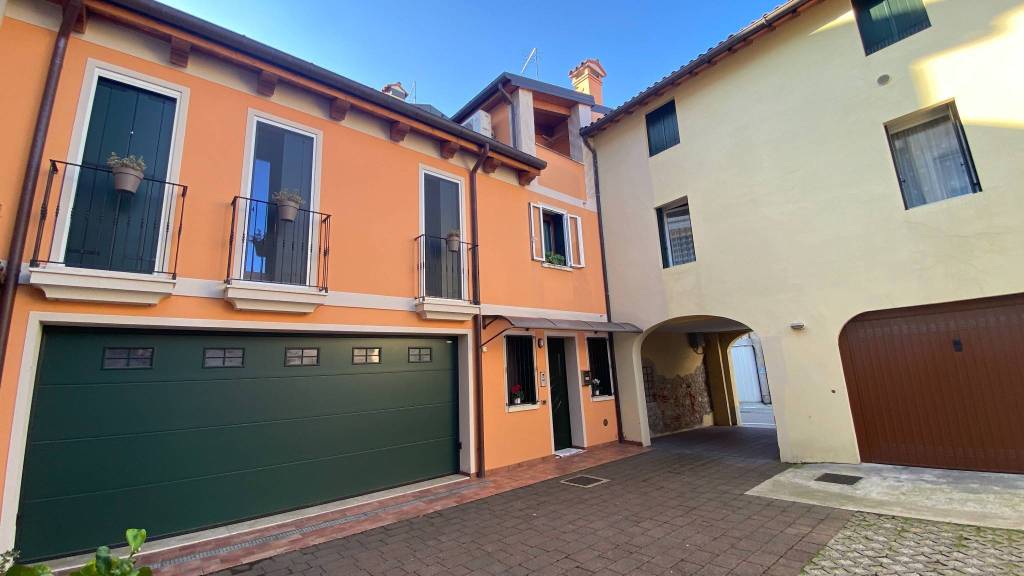 casa indipendente in vendita a Thiene in zona Santo