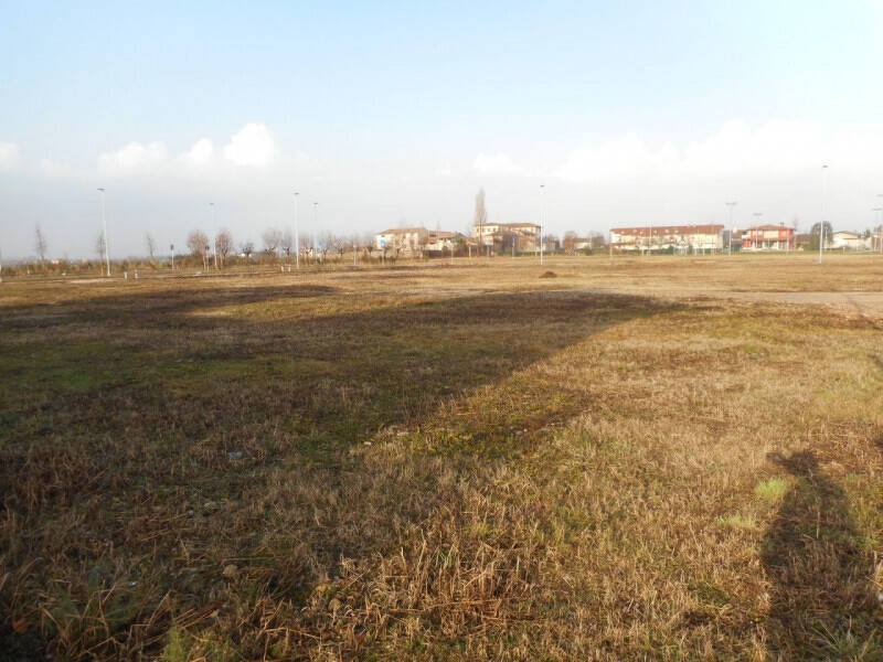 terreno edificabile in vendita a Thiene in zona Santo