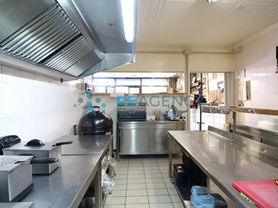 negozio in vendita a Thiene in zona Santo