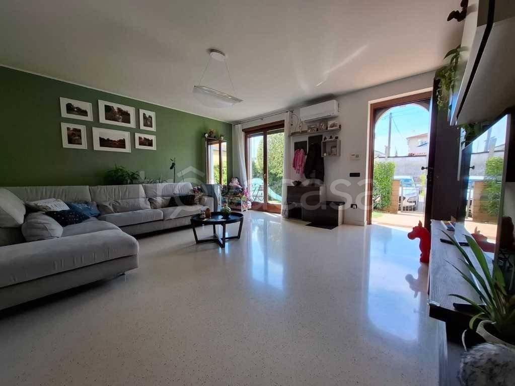 casa indipendente in vendita a Thiene