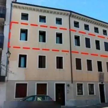 appartamento in vendita a Thiene in zona Santo