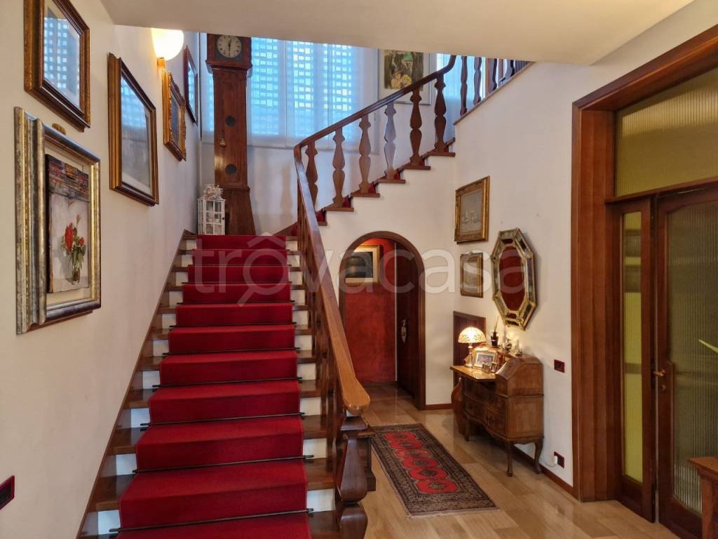 casa indipendente in vendita a Thiene